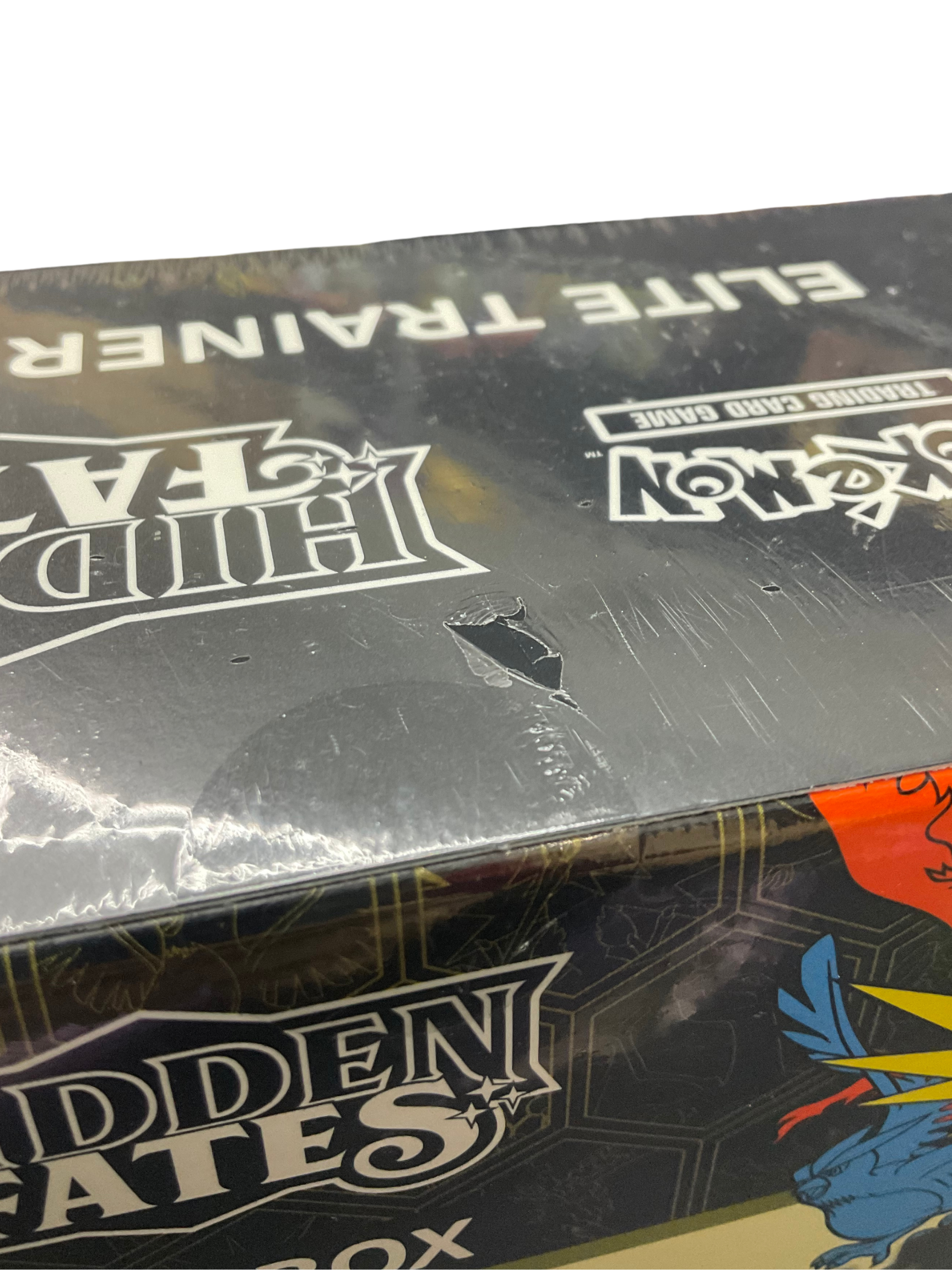 Hidden Fates Elite Trainer Box [Damaged No. 105] RookieLegends