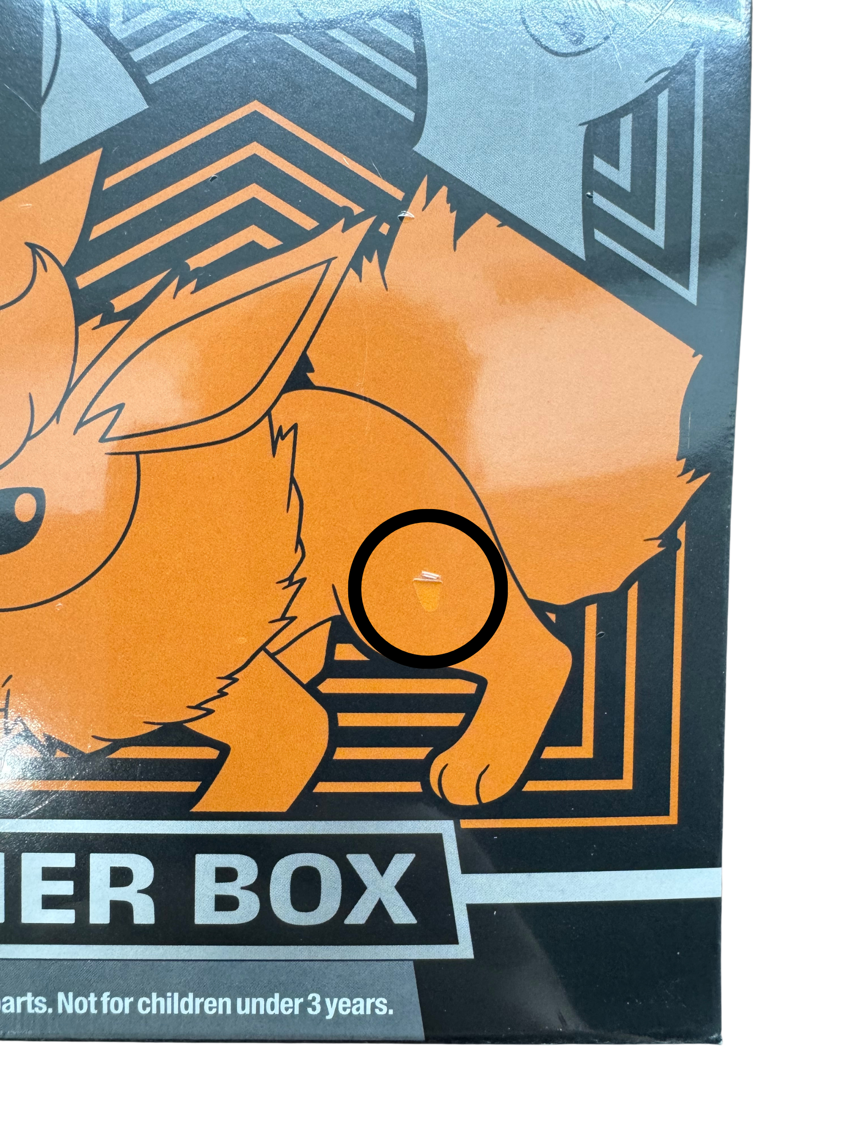 Evolving Skies Elite Trainer Box [Damaged SD2]